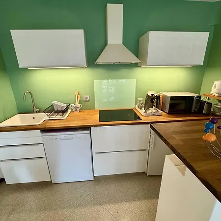 Apartamento T2 Climatisé Avec Balcon, Wifi Et Parking Près Du Centre De - Fr-1-100-180 *